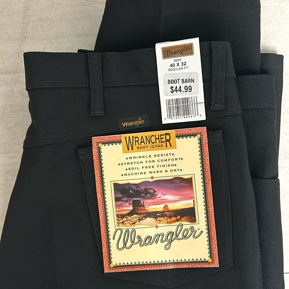 NWT Men’s Wrangler Wrancher Boot Jean